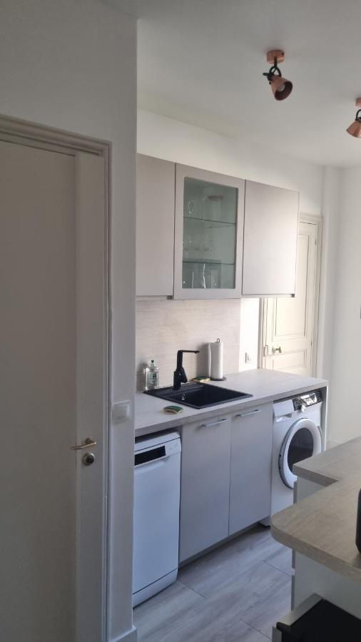 Appartement Luxueux Dans Maison Bourgeoise Parisienne ルヴァロワ＝ペレ エクステリア 写真