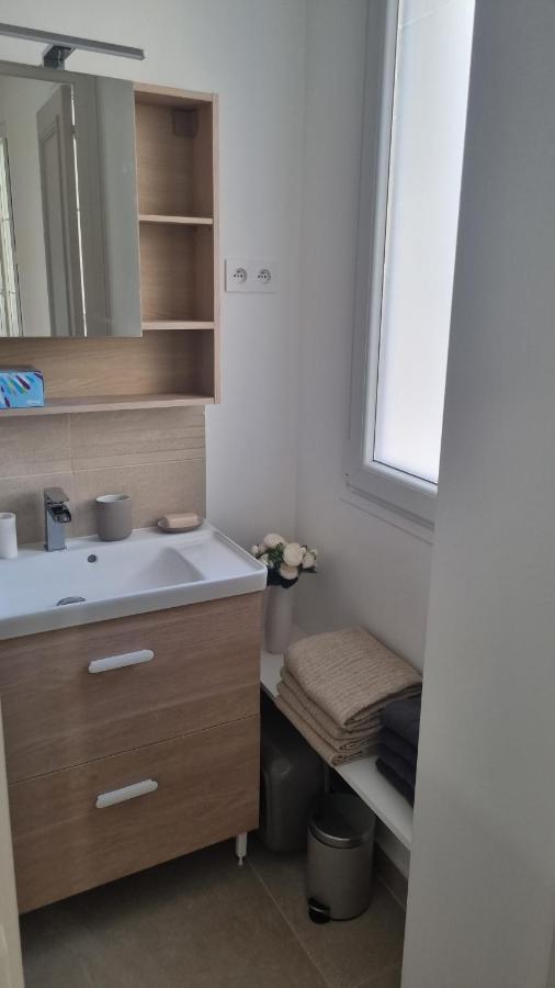 Appartement Luxueux Dans Maison Bourgeoise Parisienne ルヴァロワ＝ペレ エクステリア 写真